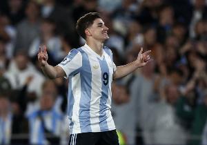 阿尔瓦雷斯：这是历史性的比赛 我们带着谦逊的态度完成了任务